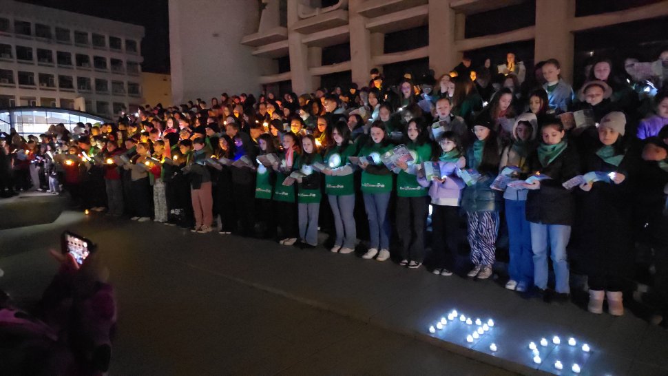Sute de copii au celebrat sâmbătă seară Ora pământului la Suceava 9460