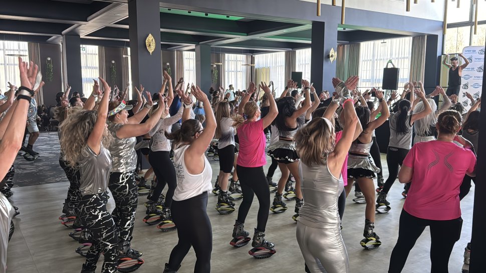 Peste 300 de sportivi au ajuns în weekend la un eveniment Kangoo Jumps 9597