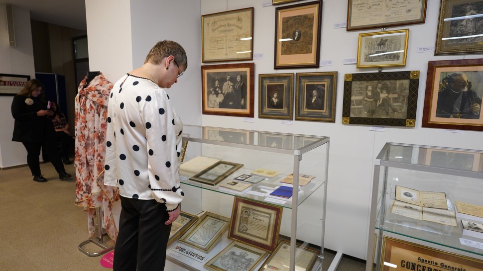 Expoziția „Corina Chiriac, istoriile unei mari artiste” a ajuns la Suceava 9674