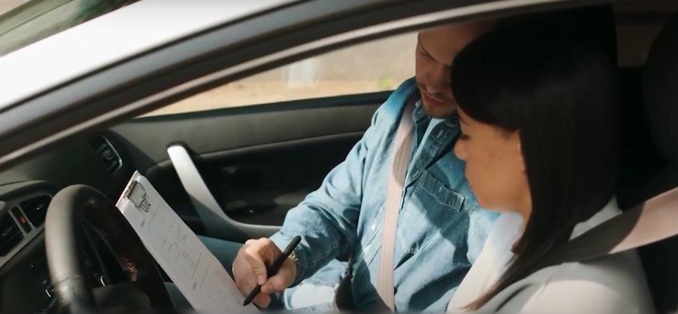 Guvernul prelungește înghețarea tarifelor RCA până în iunie 9818