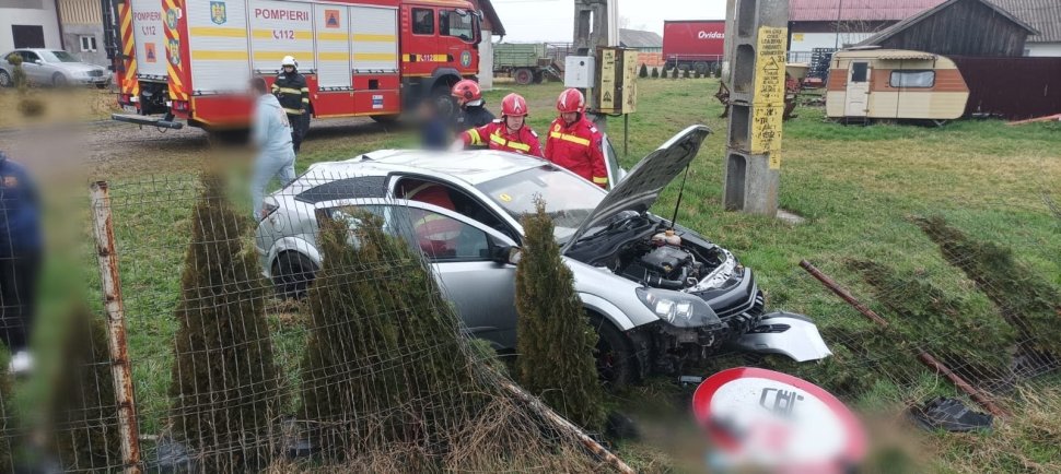 Accident cu doi răniți la Milișăuți: momentul, surprins de o cameră de supraveghere      9843