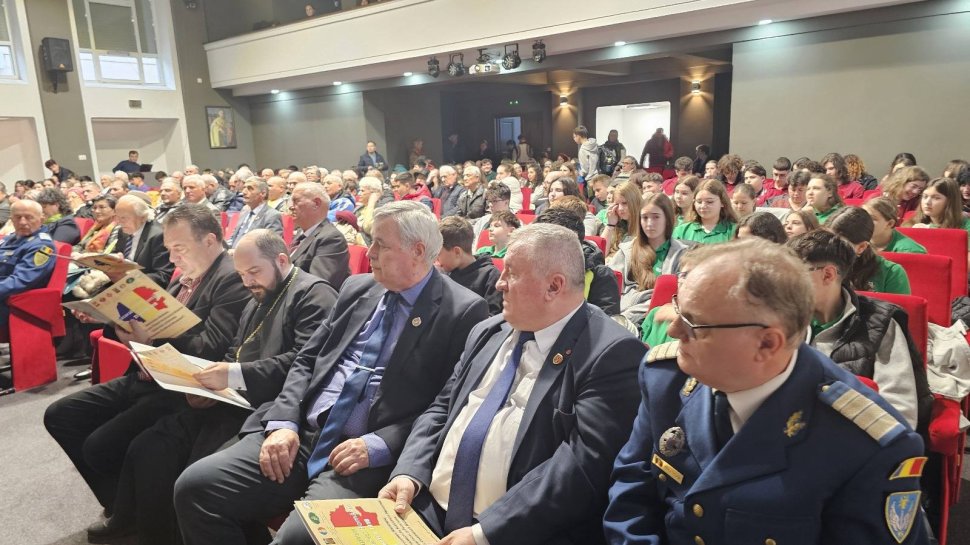 Gheorghe Fron, premiat cu două distincții la 107 ani de la Unirea Basarabiei cu România 9882