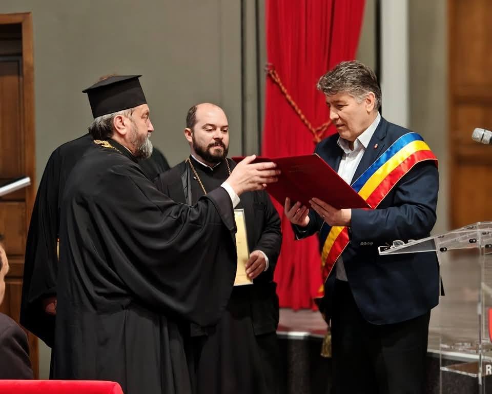 Gheorghe Fron, premiat cu două distincții la 107 ani de la Unirea Basarabiei cu România 9883