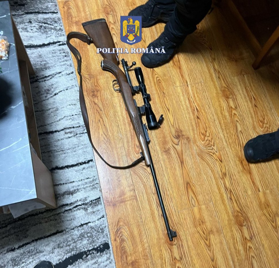 Percheziții de amploare la 21 de adrese într-un dosar privind nerespectarea regimului armelor și munițiilor 9973