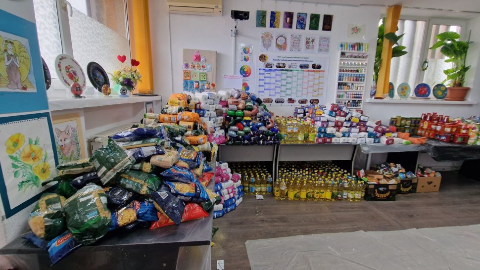 Sucevenii au donat peste 6 tone de alimente pentru colecta de Paște  10084