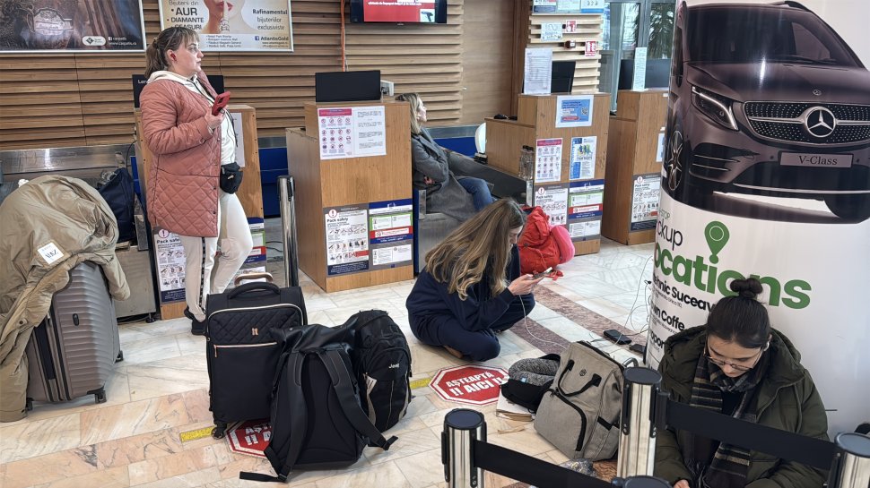 Întârziere de 9 ore la un zbor Suceava - Luton; zeci de pasageri așteaptă o altă aeronavă 10178