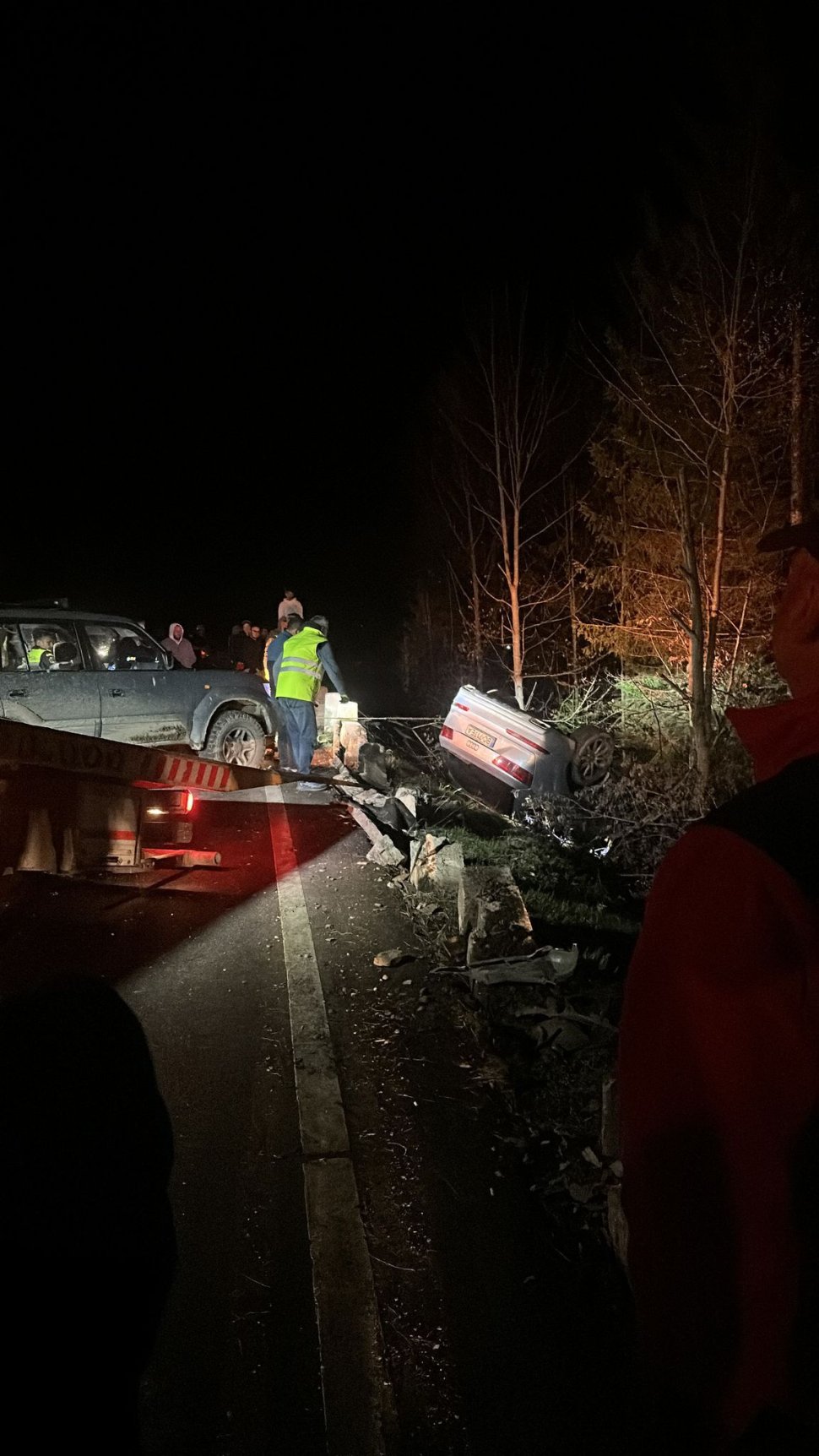 Trei persoane rănite după ce mașina s-a răsturnat într-un șanț, în satul Potoci, Bicaz 10182