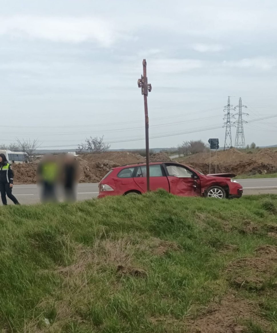 Intersecția de la Baia face din nou victime, chiar în Joia Mare: două mașini implicate într-un accident 10197