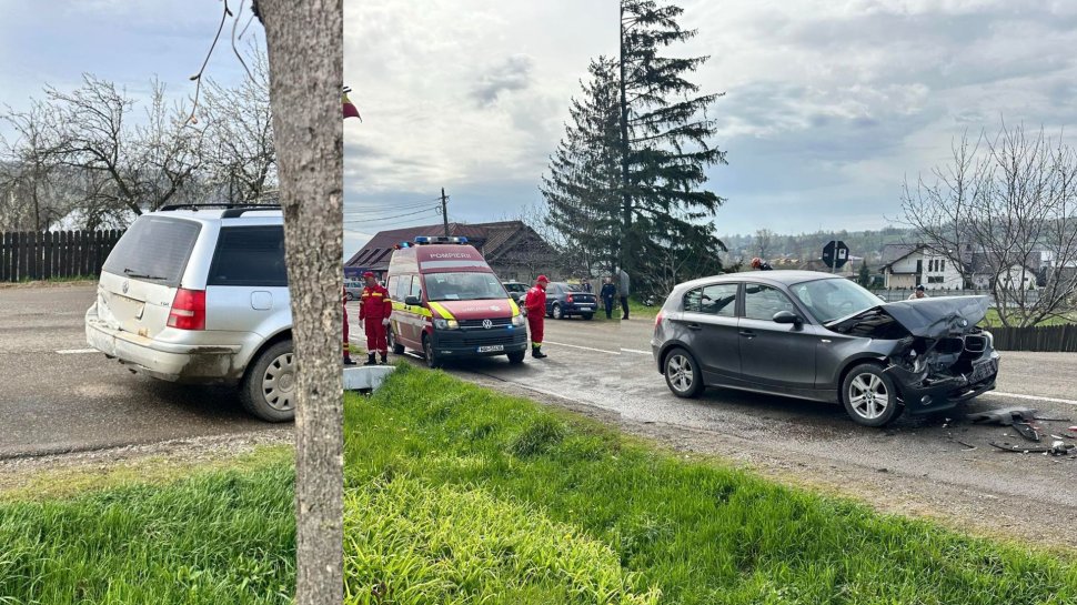 Un nou incident la Bogdănești: tamponare între două autoturisme chiar în centrul comunei 10207