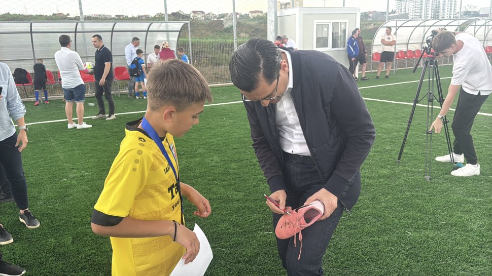 Noua bază sportivă din Suceava, inaugurată în prezența oficialilor Federației Române de Fotbal 10272