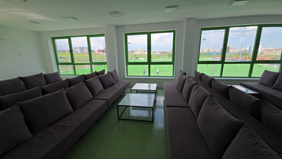 Noua bază sportivă din Suceava, inaugurată în prezența oficialilor Federației Române de Fotbal 10277