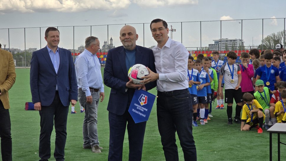 Noua bază sportivă din Suceava, inaugurată în prezența oficialilor Federației Române de Fotbal 10281
