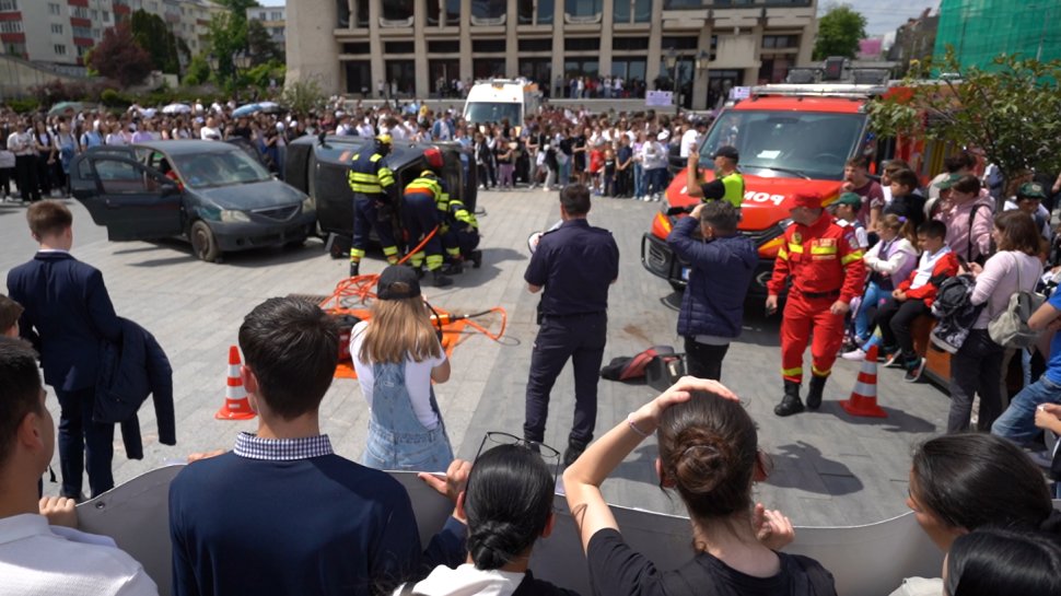 Mii de participanți au luat parte la marșul anti-violență, anti-drog și pentru prevenirea accidentelor rutiere 10488