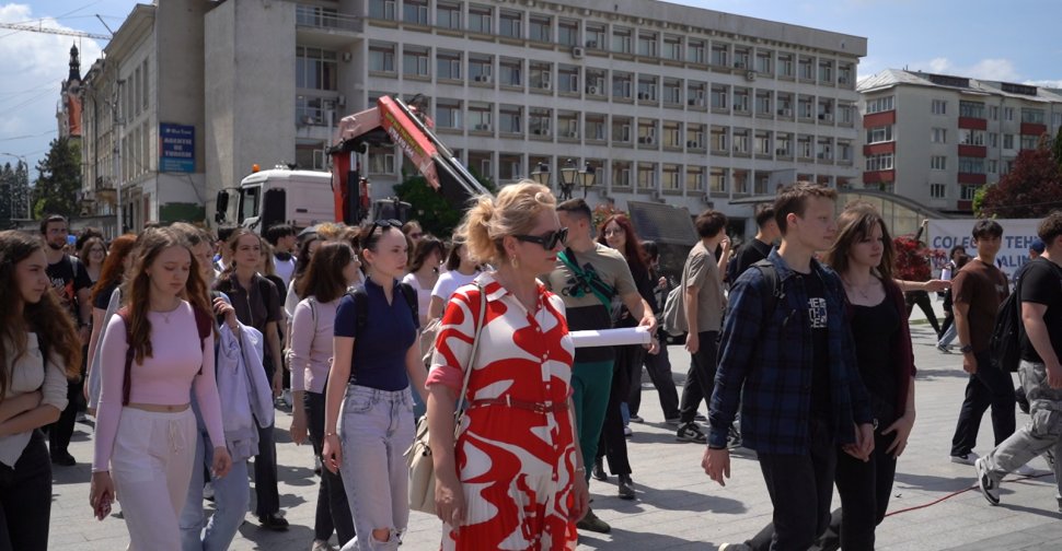 Mii de participanți au luat parte la marșul anti-violență, anti-drog și pentru prevenirea accidentelor rutiere 10490