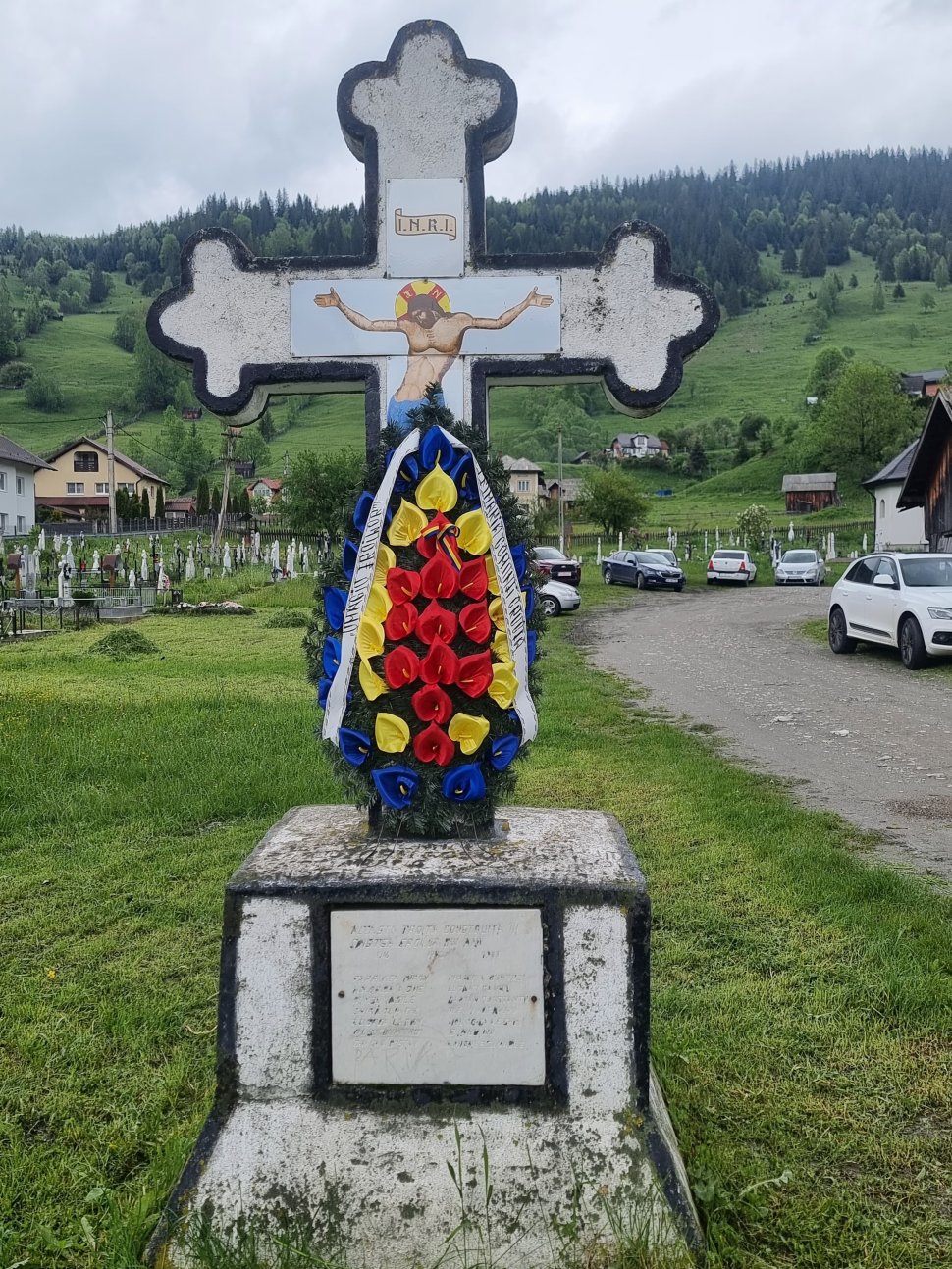 Ziua Eroilor, marcată cu două slujbe în comuna Crucea 10596