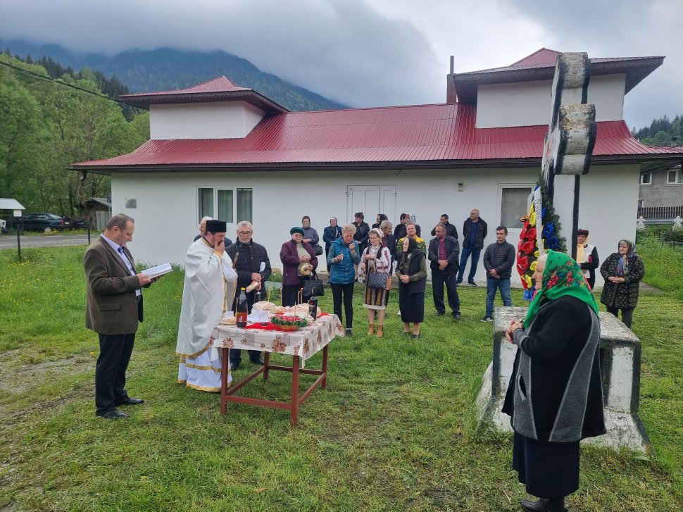 Ziua Eroilor, marcată cu două slujbe în comuna Crucea 10597