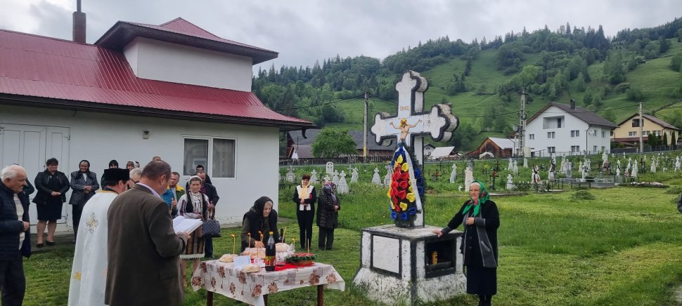 Ziua Eroilor, marcată cu două slujbe în comuna Crucea 10599