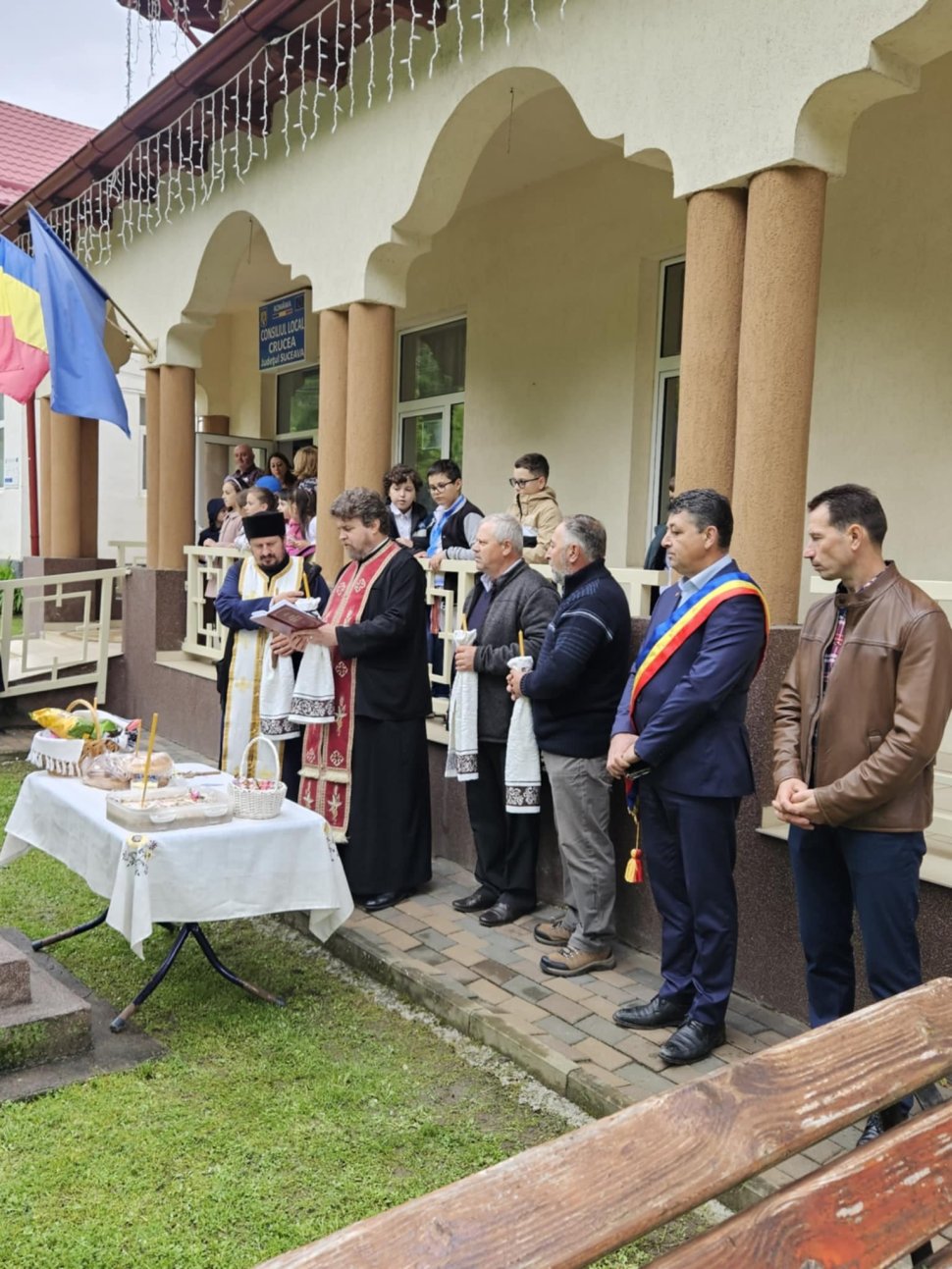 Ziua Eroilor, marcată cu două slujbe în comuna Crucea 10600