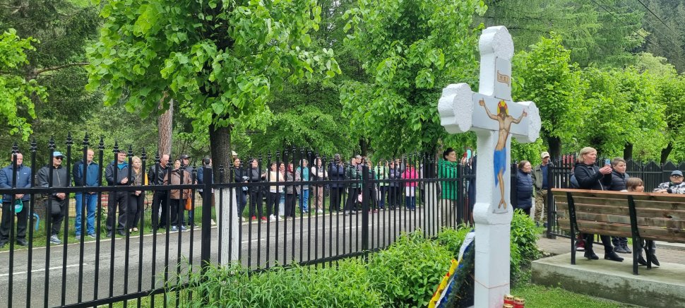 Ziua Eroilor, marcată cu două slujbe în comuna Crucea 10602