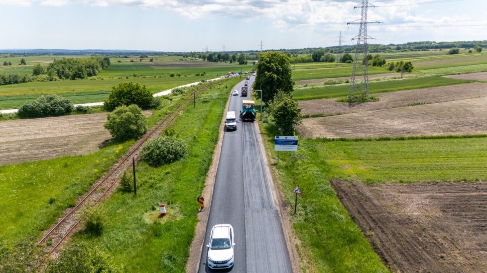 Tronsonul Rădăuți - Gălănești - Vicovu de Jos, asfaltat după 16 ani 10639