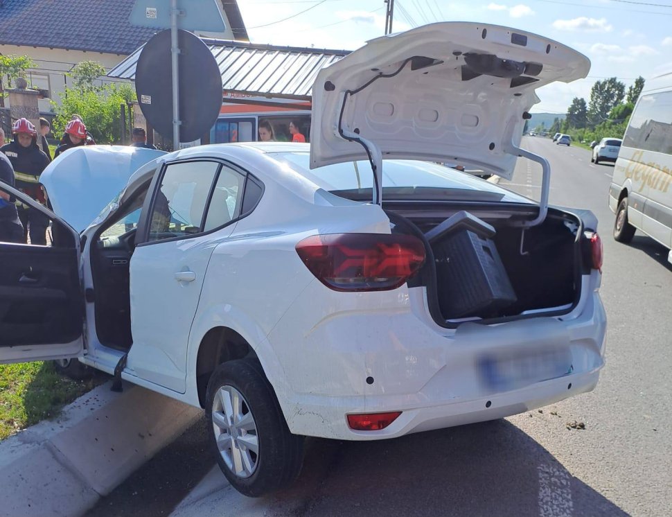 Mașini răsturnate și șoferi în pericol la Zvoriștea și Copălău – alarmele automate au salvat vieți 10658