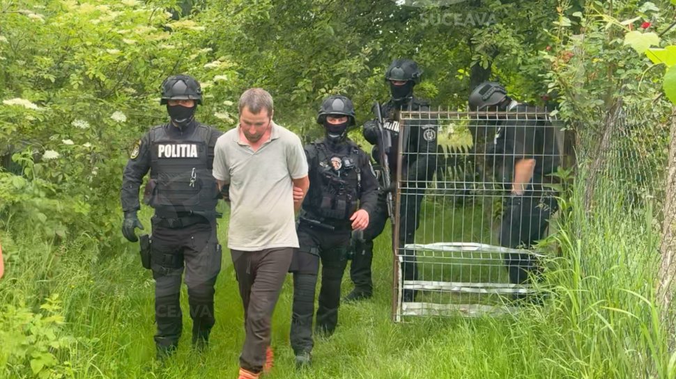 Mascații au descins duminică la casa bărbatului care a înjunghiat un om la Râșca 10709