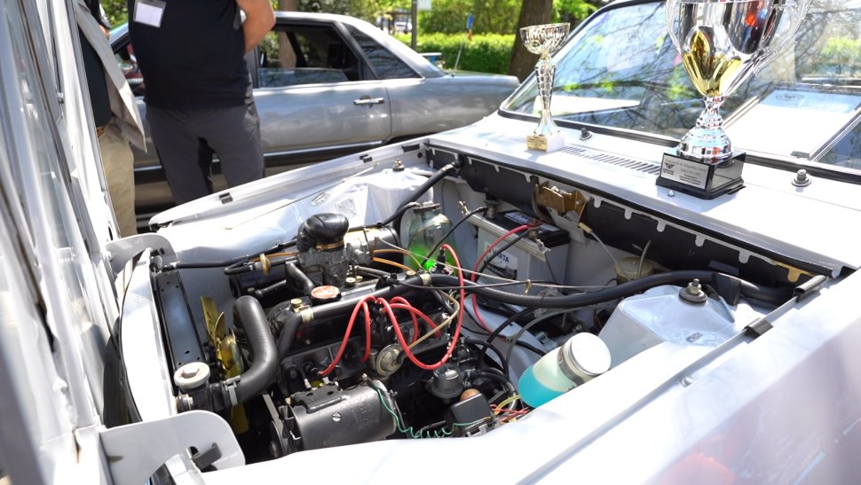 Bijuterii auto de epocă, păstrate impecabil în colecția suceveanului Dănuț Crainiciuc  10726