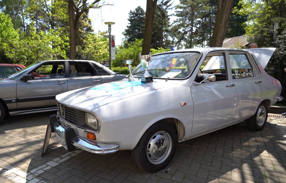 Bijuterii auto de epocă, păstrate impecabil în colecția suceveanului Dănuț Crainiciuc  10729