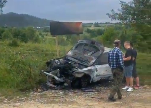 Un autoturism a fost incendiat, luni seara, la Solonețu Nou 10723