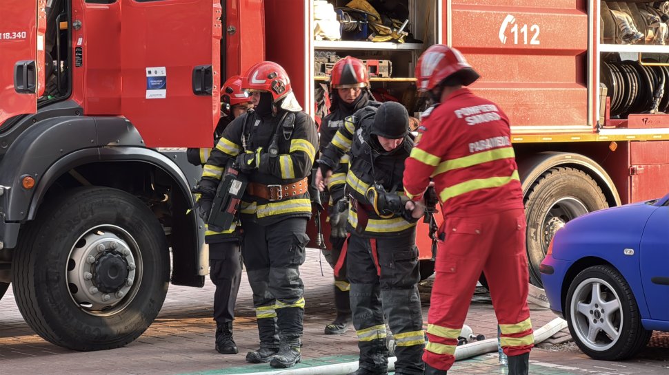 Sauna din sala de sport din Complexul Comercial „Bucovina” a luat foc, iar zeci de persoane s-au autoevacuat  10752