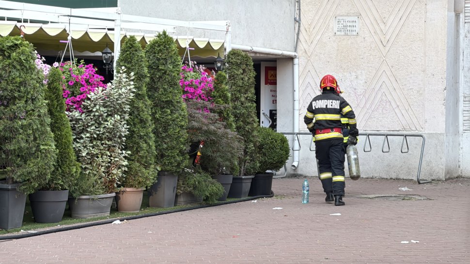 Sauna din sala de sport din Complexul Comercial „Bucovina” a luat foc, iar zeci de persoane s-au autoevacuat  10753