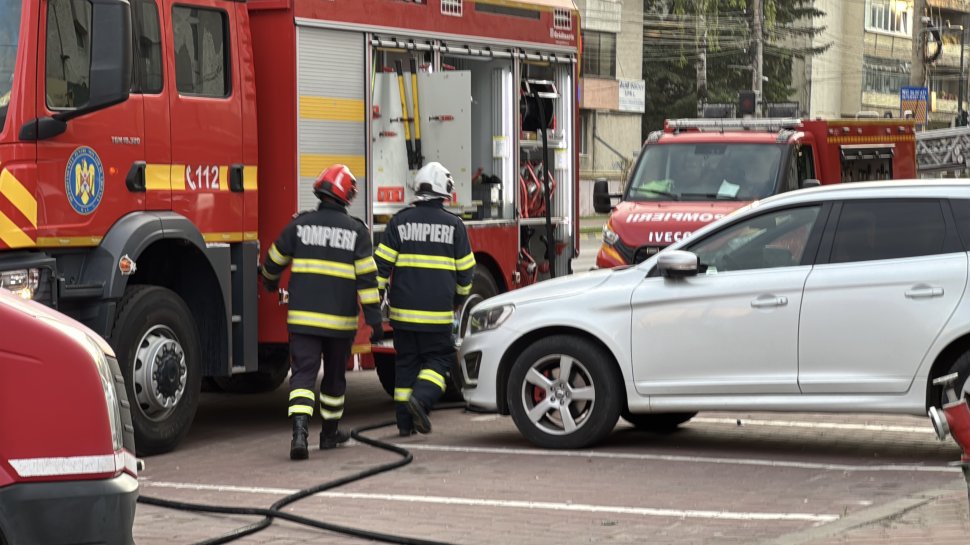 Sauna din sala de sport din Complexul Comercial „Bucovina” a luat foc, iar zeci de persoane s-au autoevacuat  10757