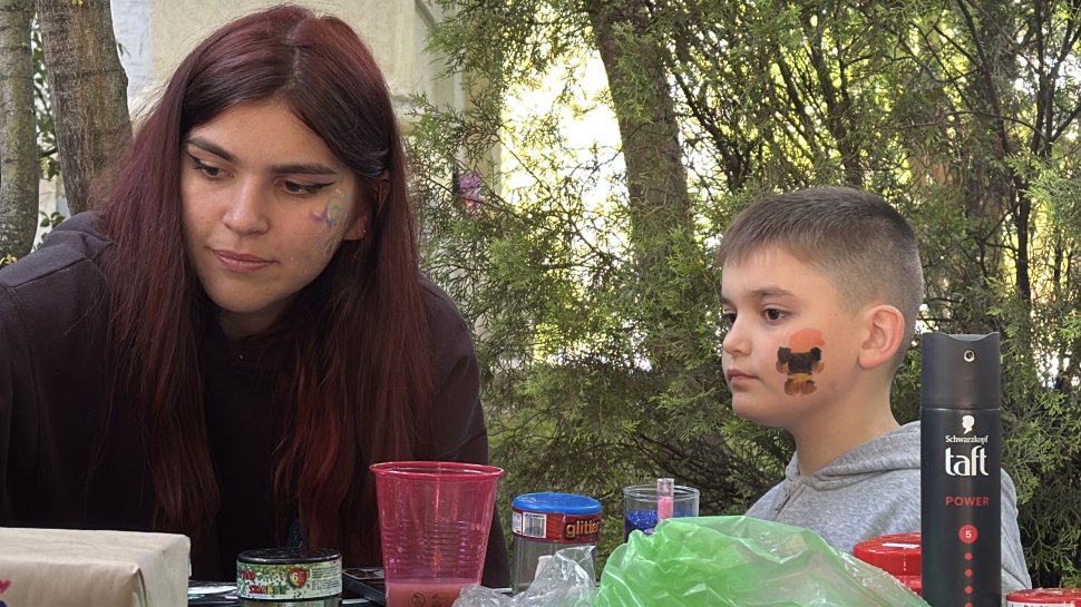 Parcul central al Sucevei a fost plin de copii, duminică, la „Festivalul Luminii” 10786