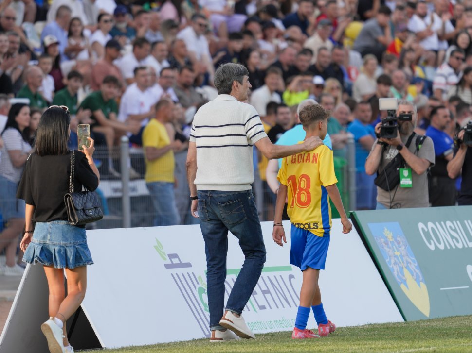 Meciul de retragere a lui Dorin Goian a adunat greii fotbalului pe stadionul Areni 10921