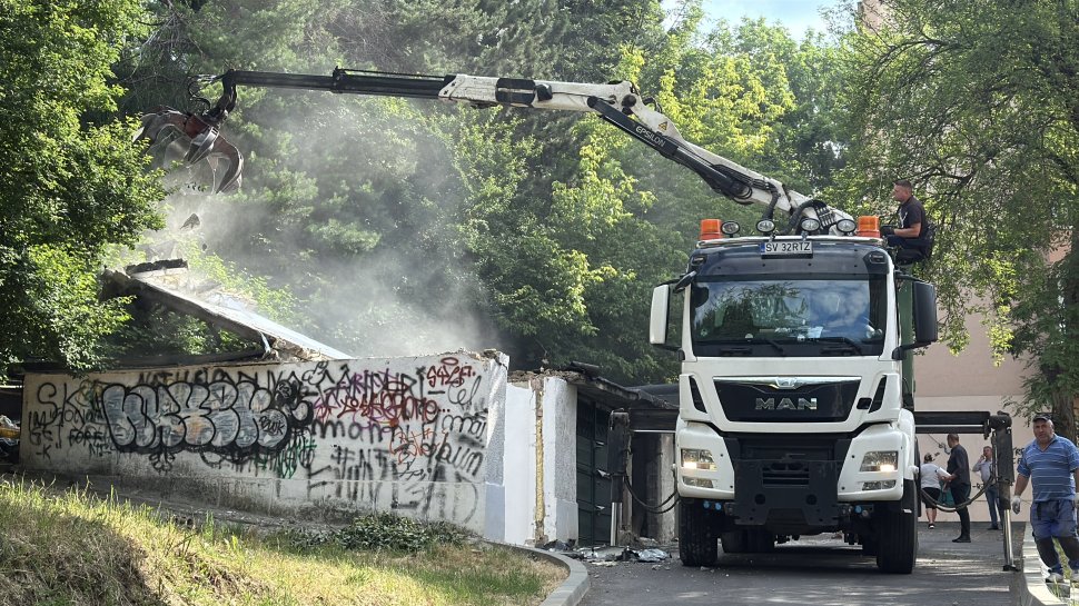 Scandal pe strada Leca Morariu din Suceava, împotriva demolării garajelor 10928