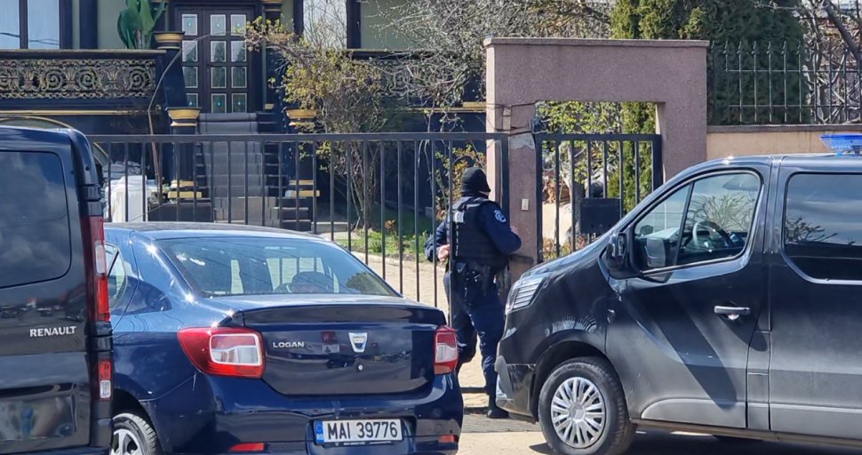 Un bărbat și o femeie arestați pentru trafic de persoane și proxenetism, la Suceava 10947