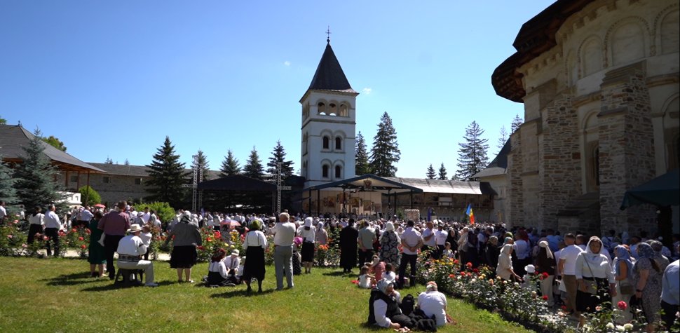 Mănăstirea Putna l-a omagiat miercuri pe Voievodul Ștefan cel Mare 10992