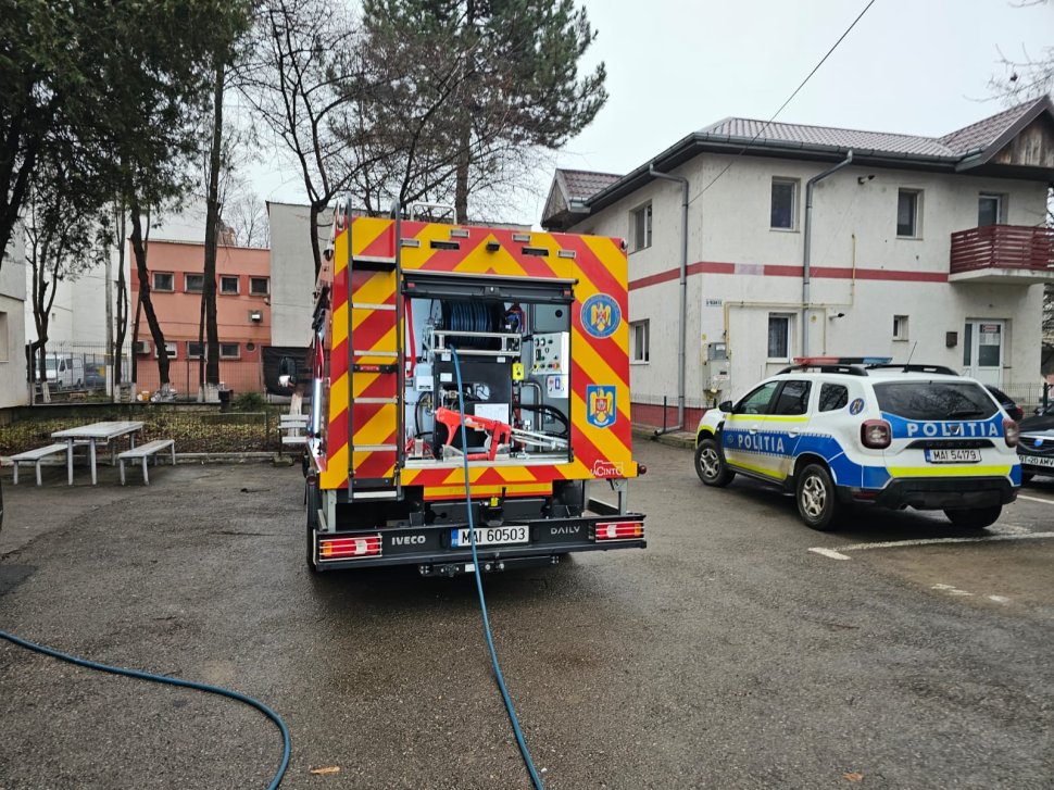 Tragedie în prag de sărbători: Incendiu mortal într-un bloc din Botoșani 