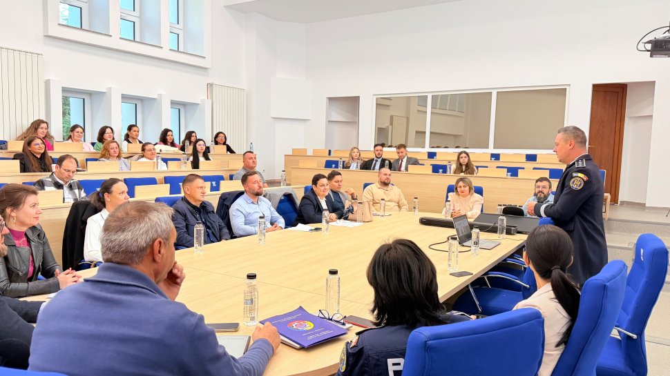A doua șansă începe în comunitate. Specialiștii din Suceava caută soluții pentru reducerea recidivei