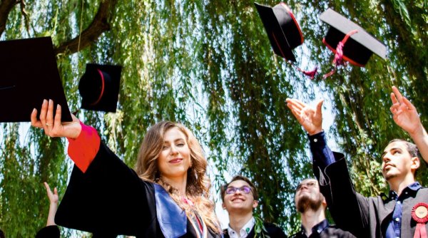 usv suceava organizeaza marsul absolventilor joi 13 iunie