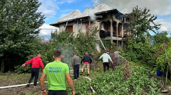 incendiu puternic in satul dumbraveni