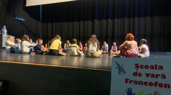 copiii descopera limba franceza la scoala de vara francofona