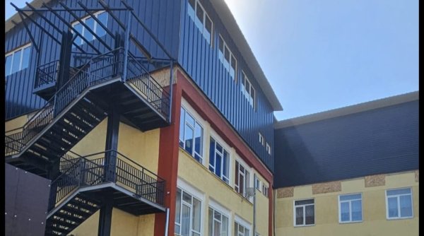 mansardarea scolii gimnaziale nr 8 va fi gata pana la 30 septembrie