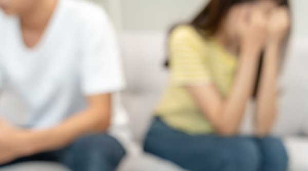 un barbat din radauti a sunat la politie dupa ce a fost lovit de concubina sa un barbat din radauti a sunat la politie dupa ce a fost lovit de concubina sa