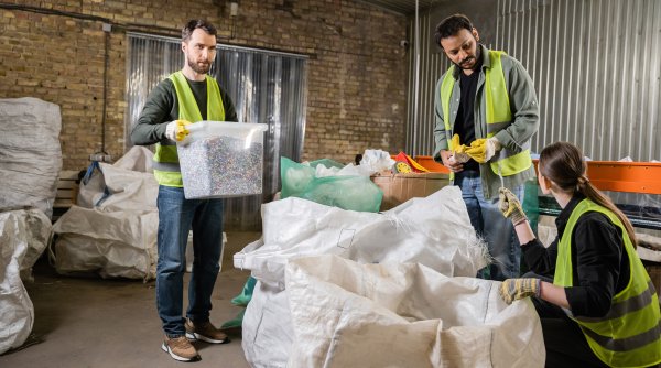 colectarea separata a textilelor devine obligatorie din ianuarie 2025 colectarea separata a textilelor devine obligatorie din ianuarie 2025