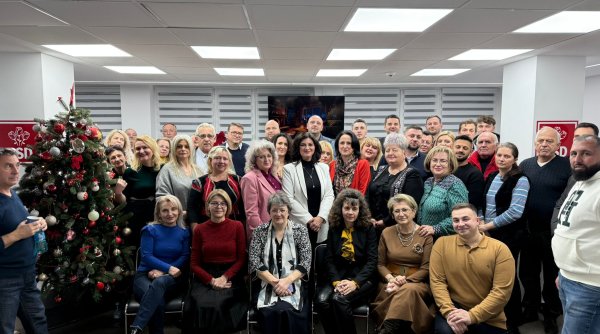 traditia continua ofsd suceava a impodobit bradul de craciun traditia continua ofsd suceava a impodobit bradul de craciun