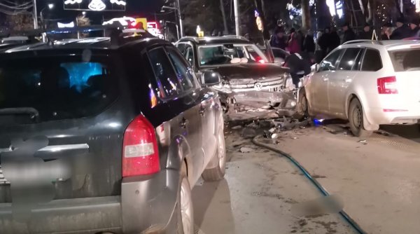 accident grav in fata sediului politiei din botosani victime transportate la spital accident grav in fata sediului politiei din botosani victime transportate la spital