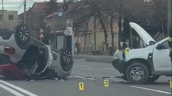 accident intre o autospeciala a politiei si un autoturism la piatra neamt accident intre o autospeciala a politiei si un autoturism la piatra neamt