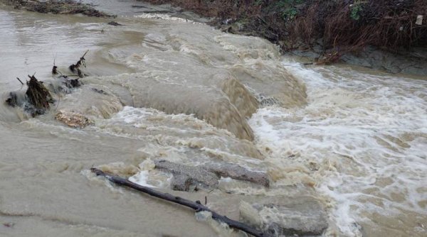 viituri si inundatii pe rauri din cinci judete inclusiv suceava viituri si inundatii pe rauri din cinci judete inclusiv suceava