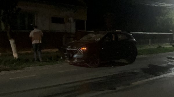 a tras de volan pentru a nu accidenta o pisica si a lovit doi copaci a tras de volan pentru a nu accidenta o pisica si a lovit doi copaci
